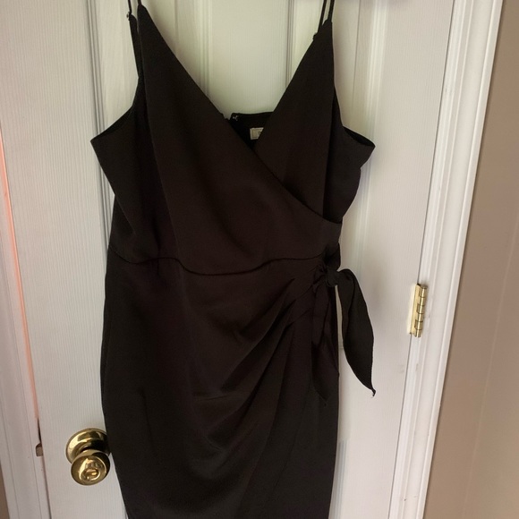 BCBG Wrap Dress with V Neck in Black — New with tags! ✨✨ - Picture 3 of 7
